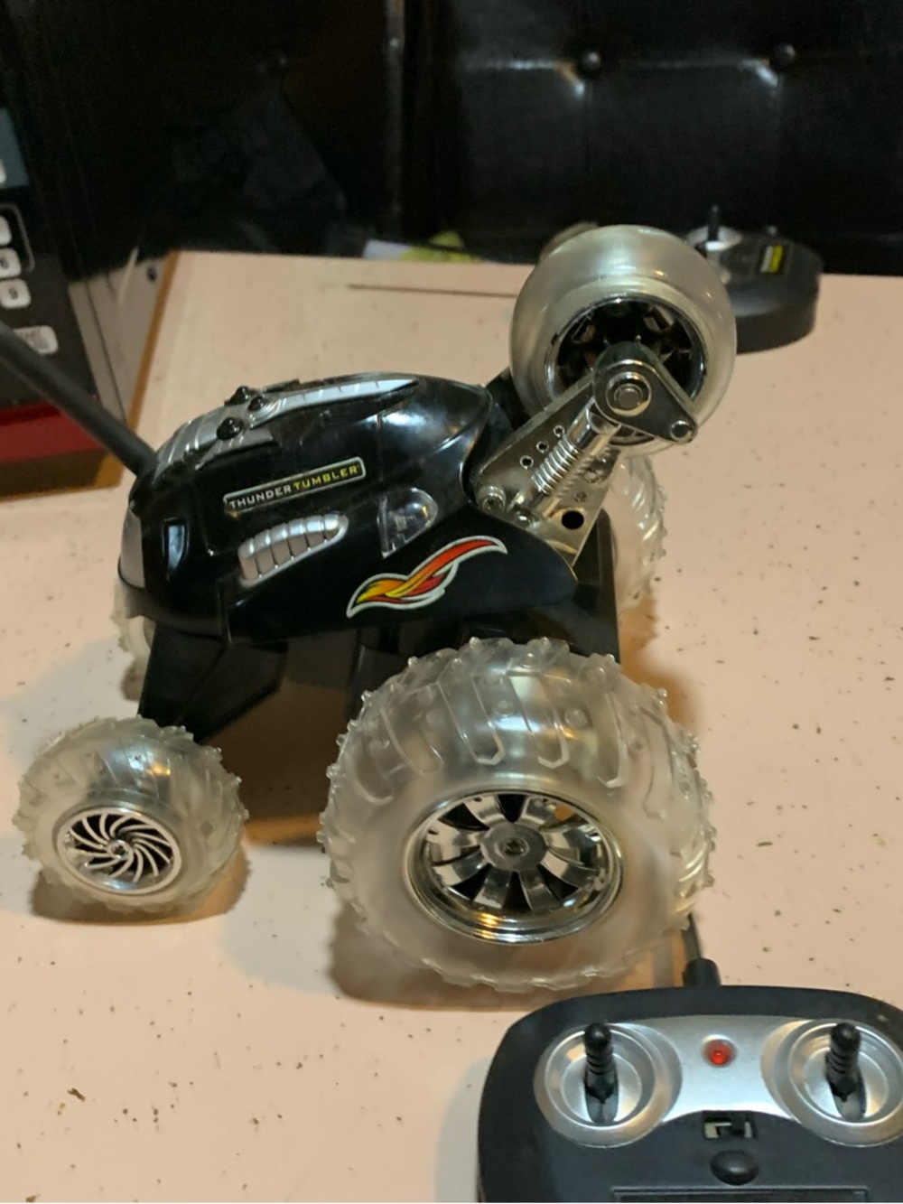 Remote control car - Picture 3 of 3